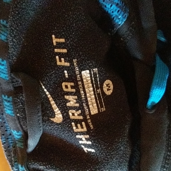 Nike Therma-fit black hoodie. Sz M. - Picture 9 of 10